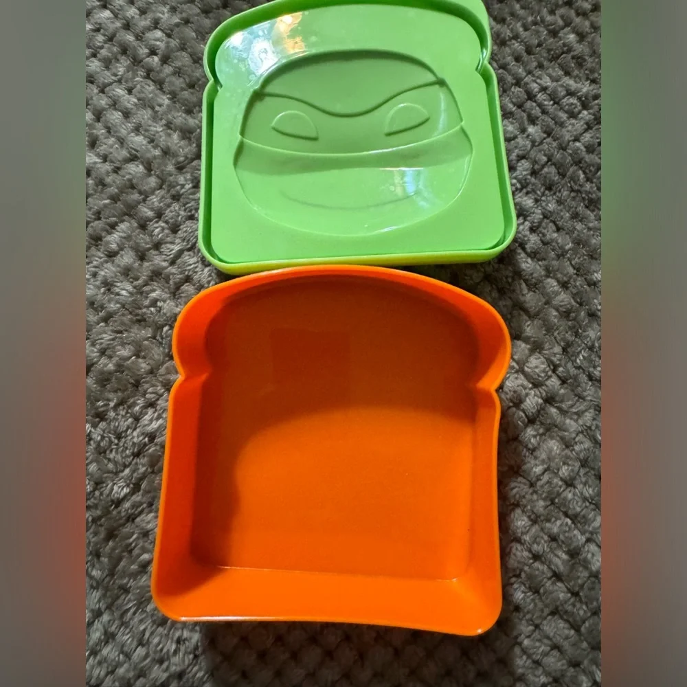 Teenage Mutant Ninja Turtles sandwich holder. Vintage sandwich holder.